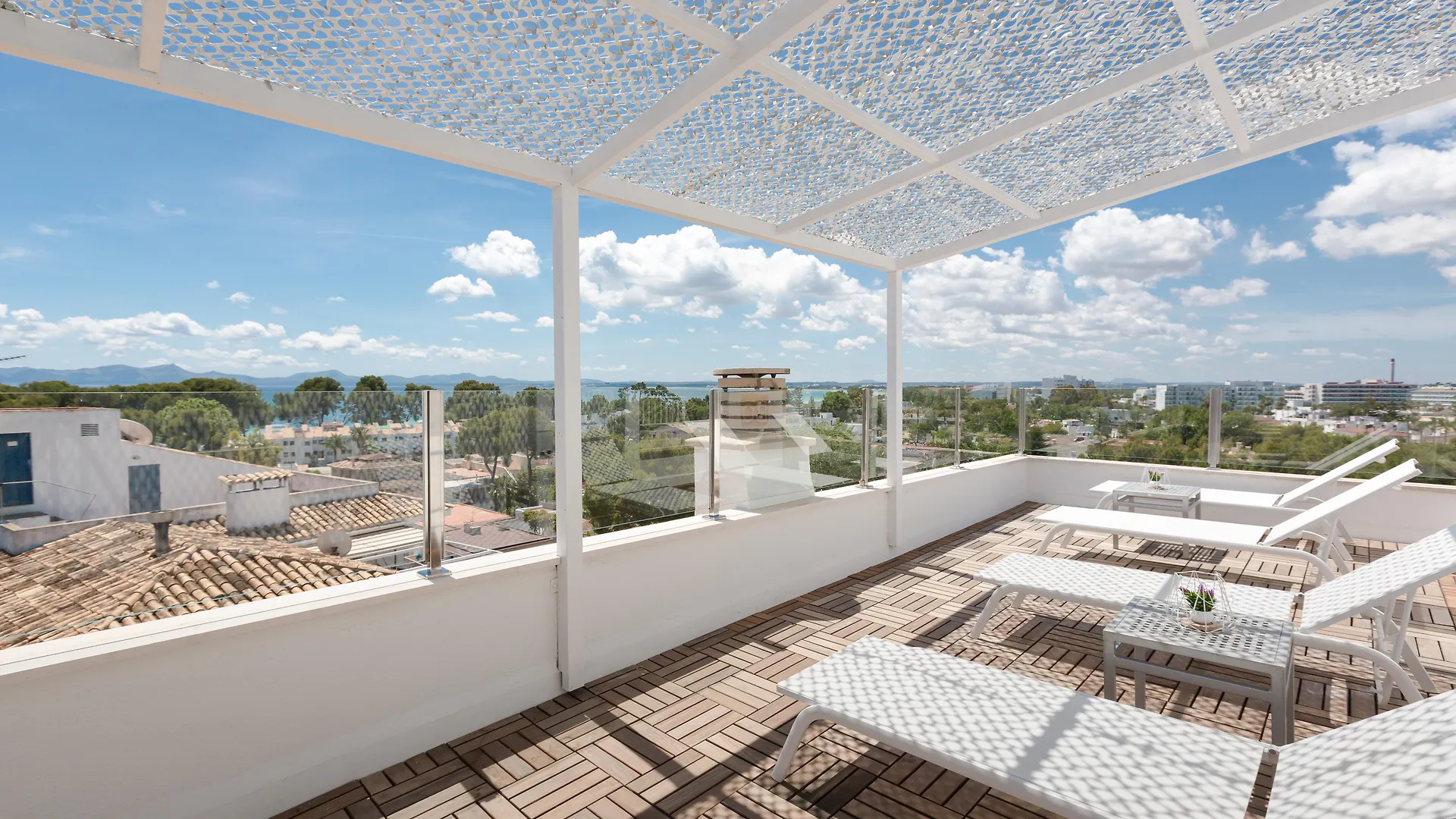 Apartamentos Ferrer Lime Tamarindos location